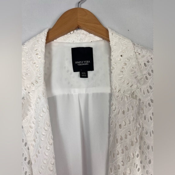 Simply Vera Vera Wang Eyelid Vest - Picture 5 of 7